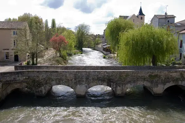 Abri Piscine Sans Rail Constructeur abri de piscine Chasseneuil-du-Poitou