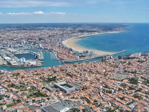 Abri Piscine Sans Rail Constructeur abri de piscine Les Sables-d'Olonne