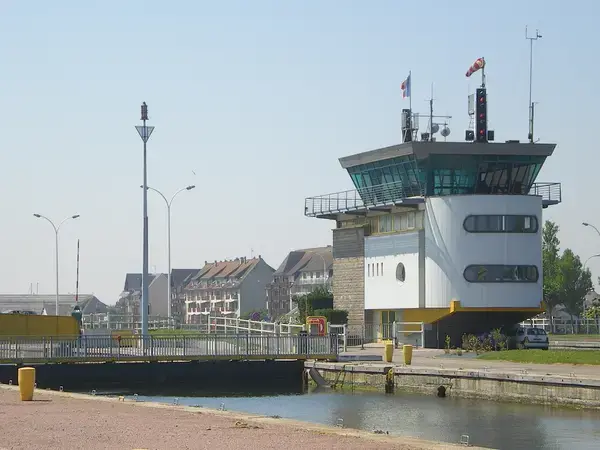 Abri Piscine Sans Rail Constructeur abri de piscine Ouistreham